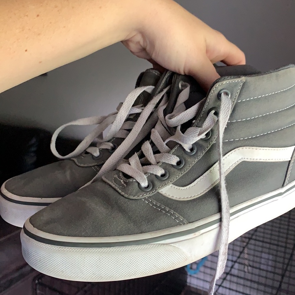 Vans - Picture 2 of 4